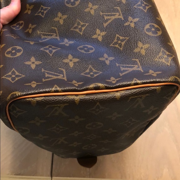 Authentic Louis Vuitton Monogram Speedy 25 - Picture 7 of 8